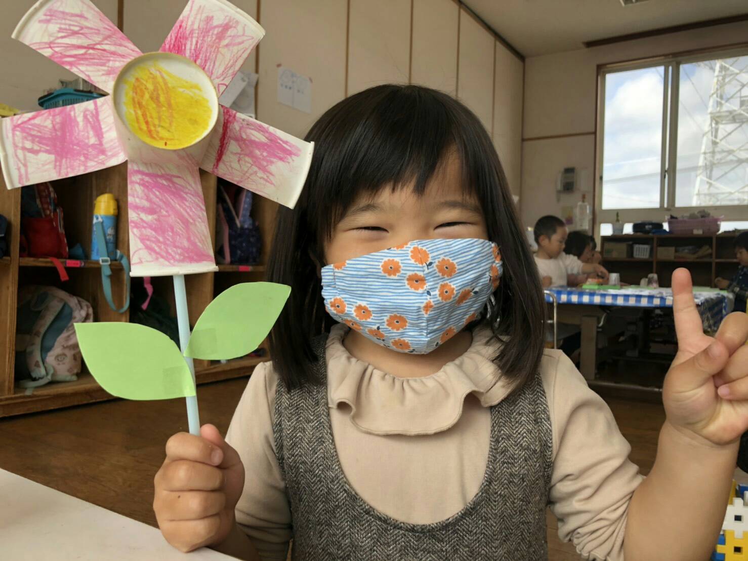 お店屋さんごっこの商品作り 3歳児すみれぐみ 白川グループ 社会福祉法人白川園 学校法人吉良学園 医療法人白川会 のホームページです 白川グループ 社会福祉法人白川園 学校法人吉良学園 医療法人白川会 のホームページです